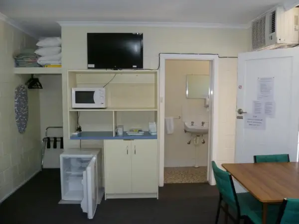 Norfolk Motor Inn 8